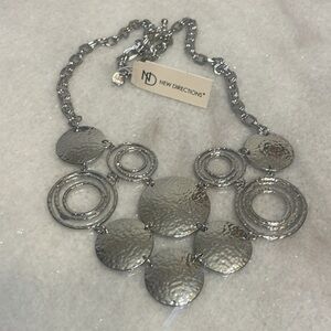 New Directions necklace infinity circles silvertone lobster claw New OS